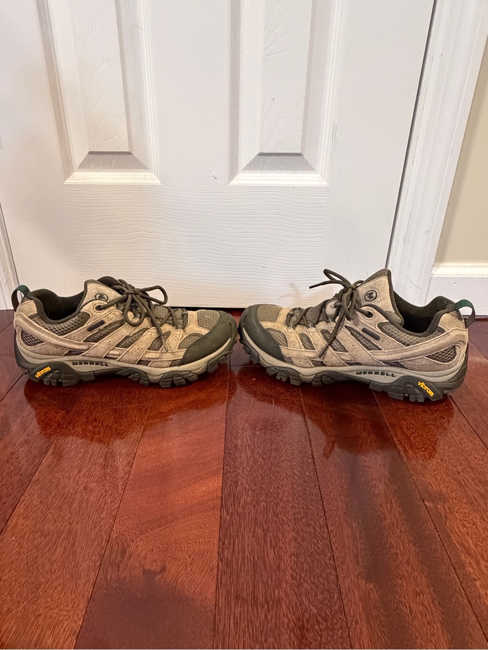 Merrell Men’s 8.5 Hiking Trail Shoes Brown Tan Vibram Outdoor Sneakers - Picture 3 of 9